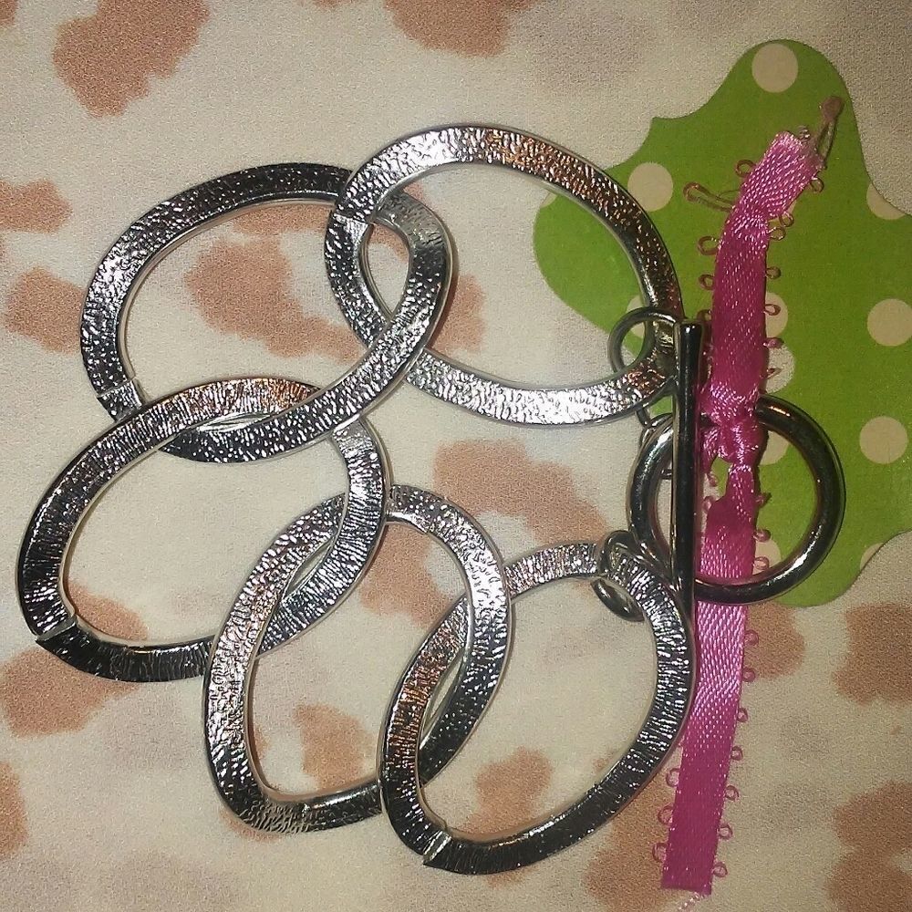 NWT Stainless silver large linked bracelet